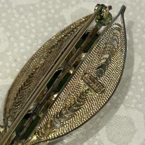 VTG SORRENTO Vermeil Sterling Silver Filigree Leaf Green Stone BROOCH - Picture 10 of 11